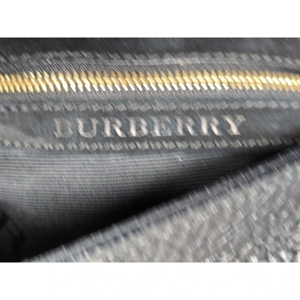 Women's Burberry Black Mildenhall Pebbled Leather Gold Chain Shoulder Bag - Picture 5 of 8